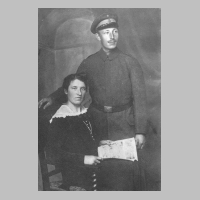 109-0058 Hochzeitsbild 1917 - Albert und Gertrud Kattelat .jpg